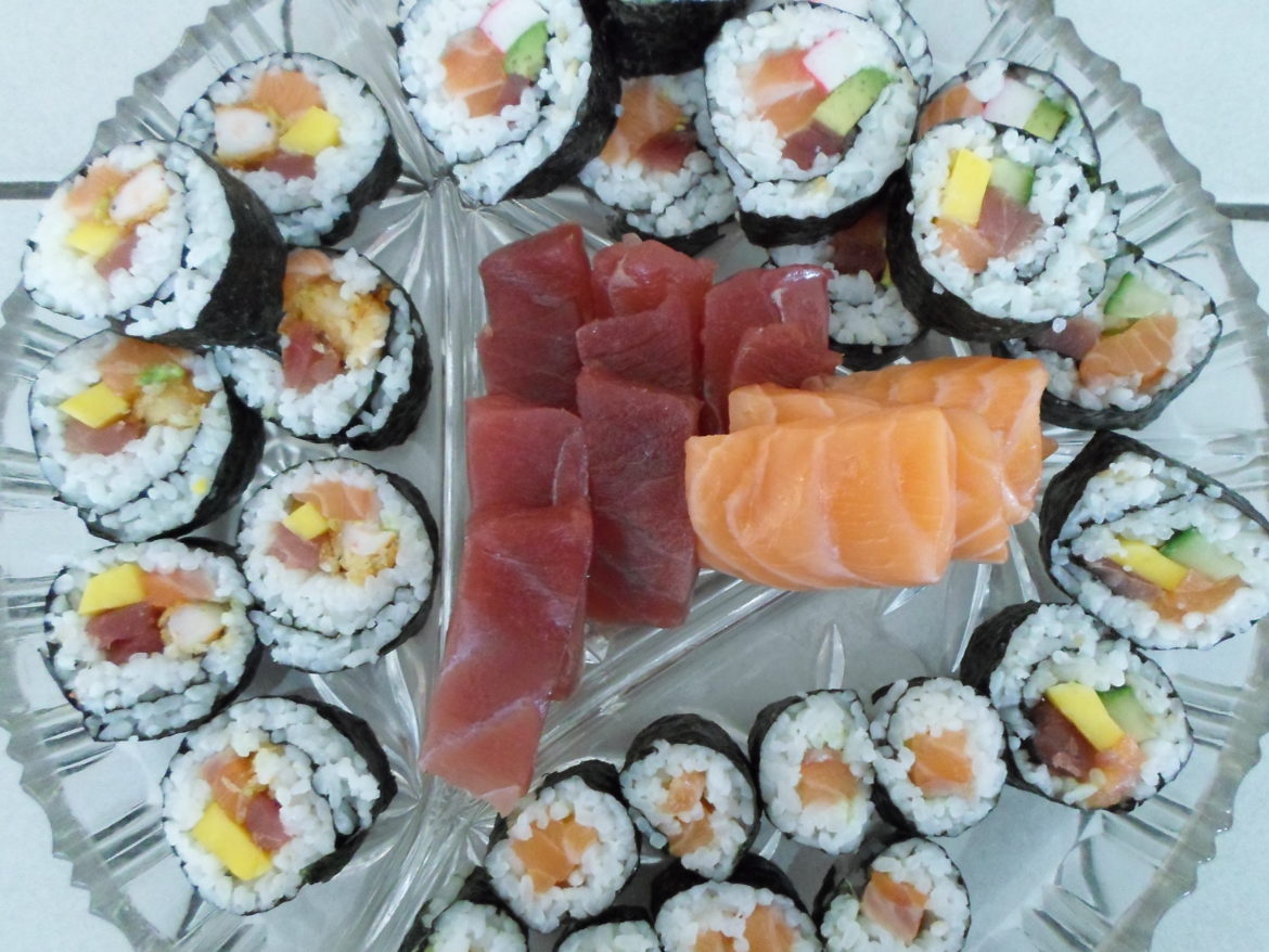 sushi en sashimi schaal